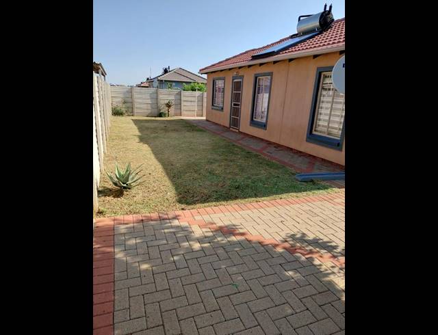 3 BEDROOM HOUSE FOR SALE IN SKY CITY